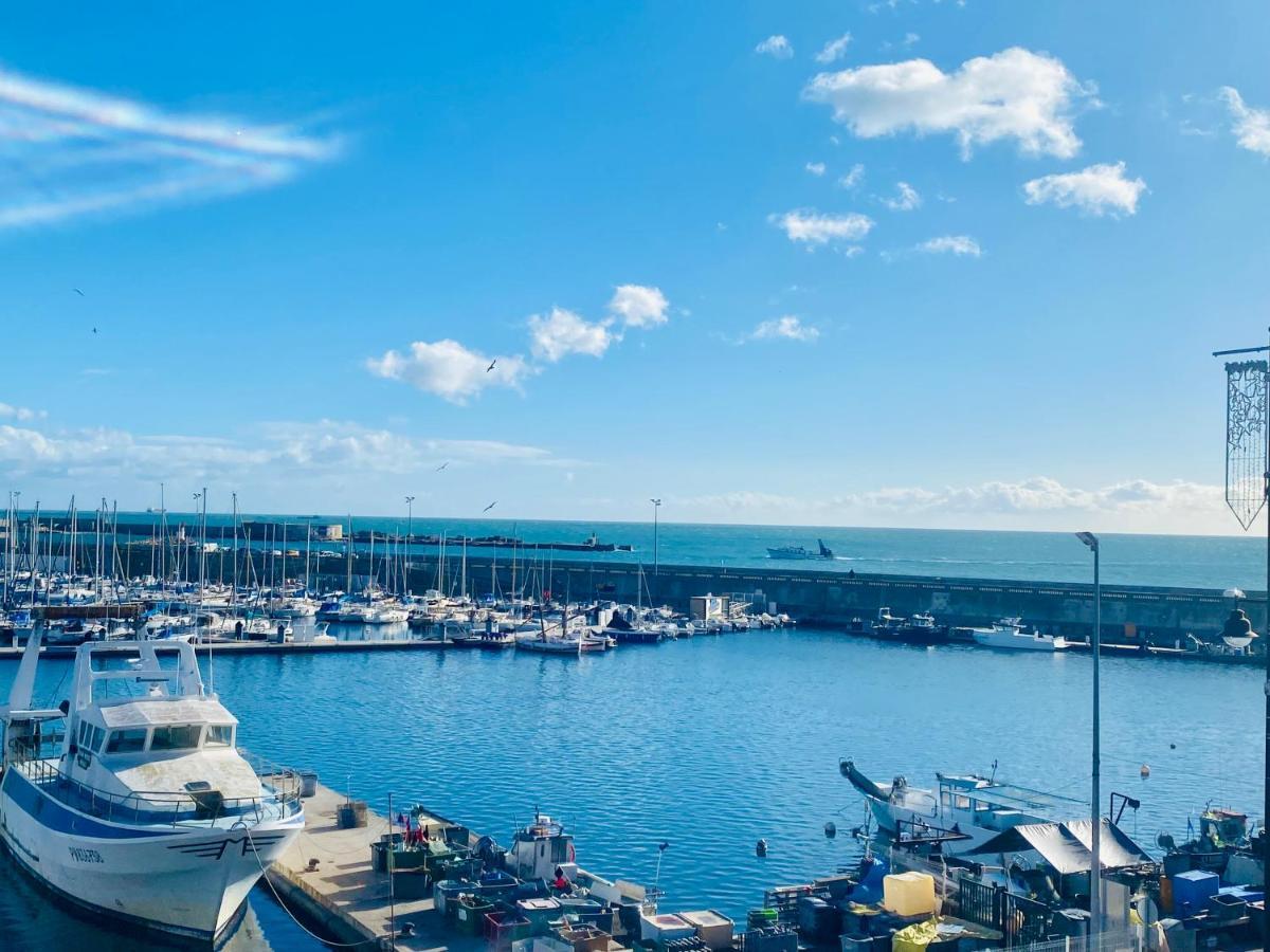 "Luigi" Balcon Sur La Mer Et Le Port De Sète Buitenkant foto